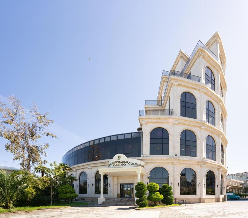 Colosseum Marina Batumi 12